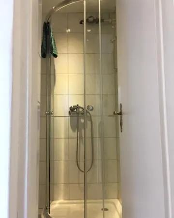 Hannover-linden, Falkenstr.1 Ap. 1 아파트 *