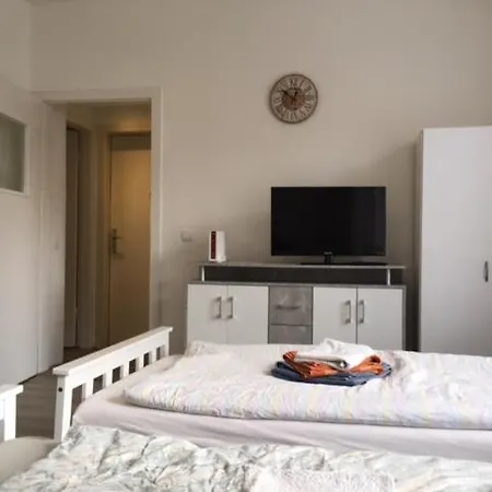 Hannover-linden, Falkenstr.1 Ap. 1 아파트 *